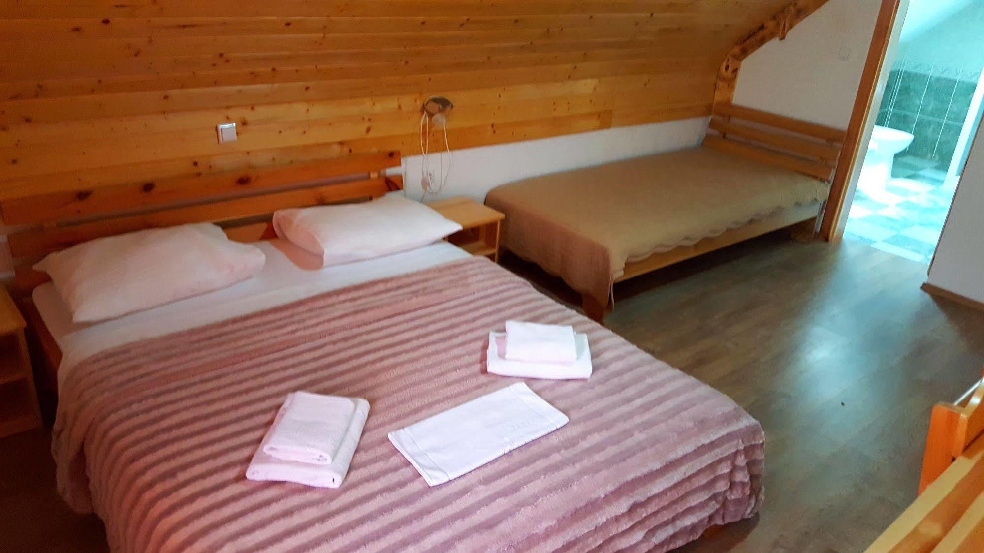 Guest House Plitvice Waterfall Plitvicka Jezera Exterior photo